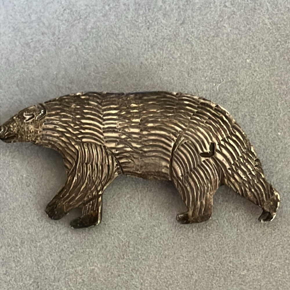 Vintage sterling bear pin.